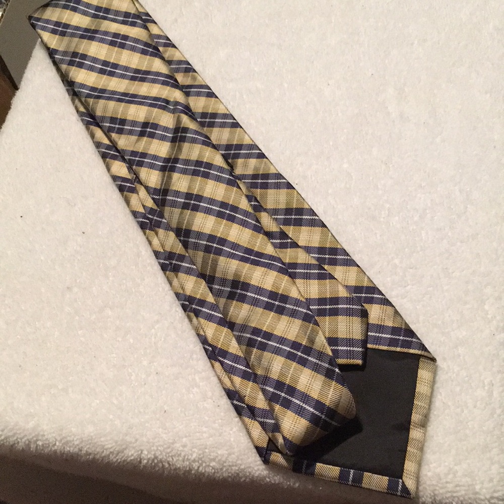 George tie - Picture 3 of 4